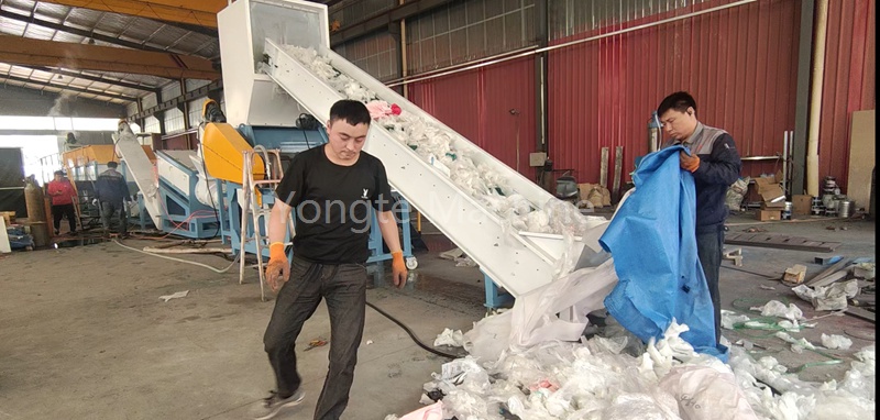 Yongte plastik film geri dönüşüm ekipmanı kabul denetimini başarıyla geçti