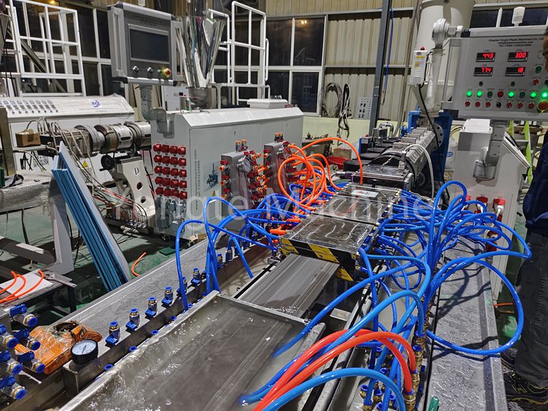 Yongte Plastik Makineler: Atık Plastiklerinin Dönüşümü, Çevre Koruma ve Yararları için Bir Kazanma Kazanı