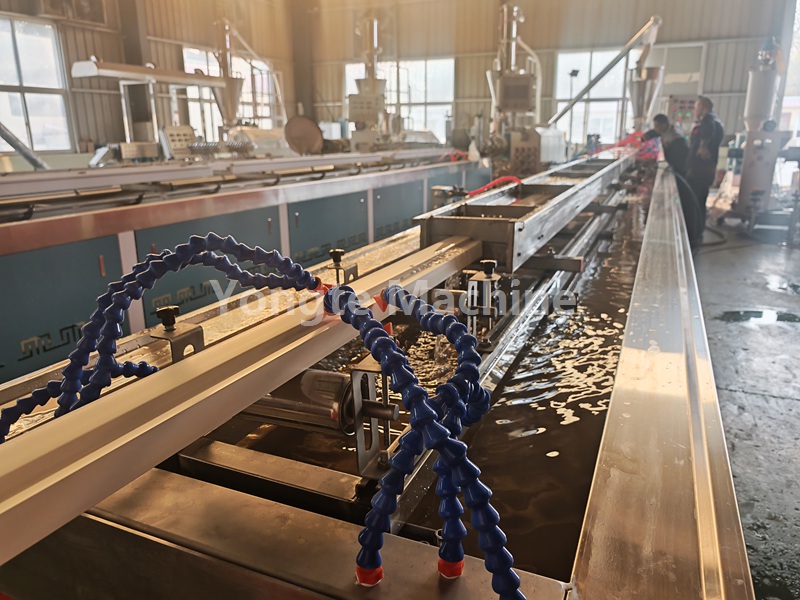 Yongte Katı Çekirdekli WPC Kapı Söve Makinesi: Hintli Müşteri için Başarılı Test