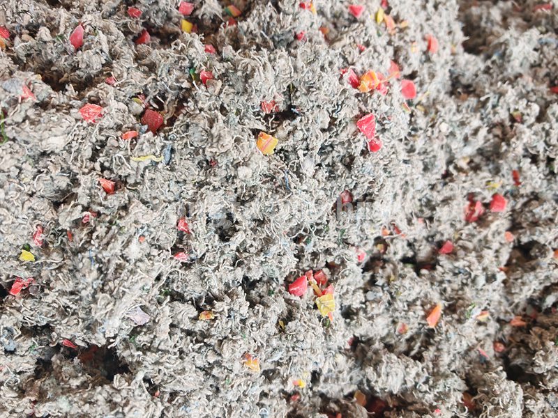 Yongte, Atık Giysileri Çevre Dostu İnşaat Malzemelerine Dönüştüren Yenilikçi WPC Zemin Kaplama Makinesini Piyasaya Sürüyor