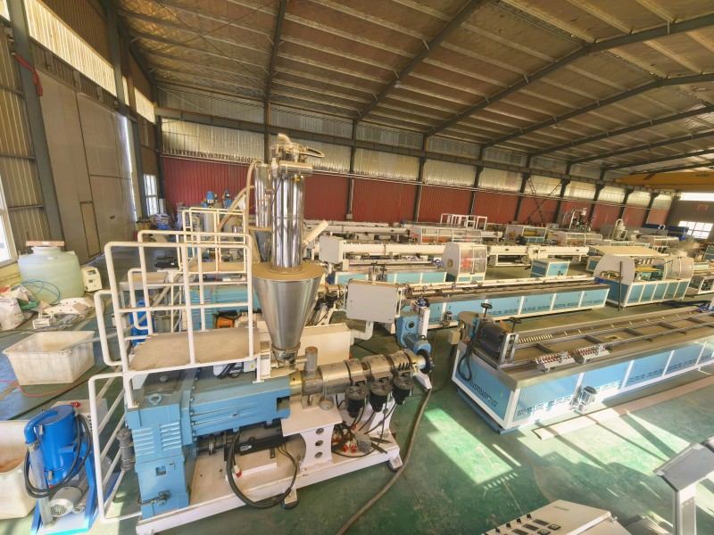 Yongte 4 set WPC Profil Ekstrüzyon Hattının Üretimini Tamamladı