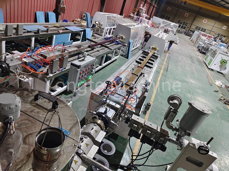 Yongte Ahşap Plastik Kompozisyon Makinesi WPC Üretim Akışı