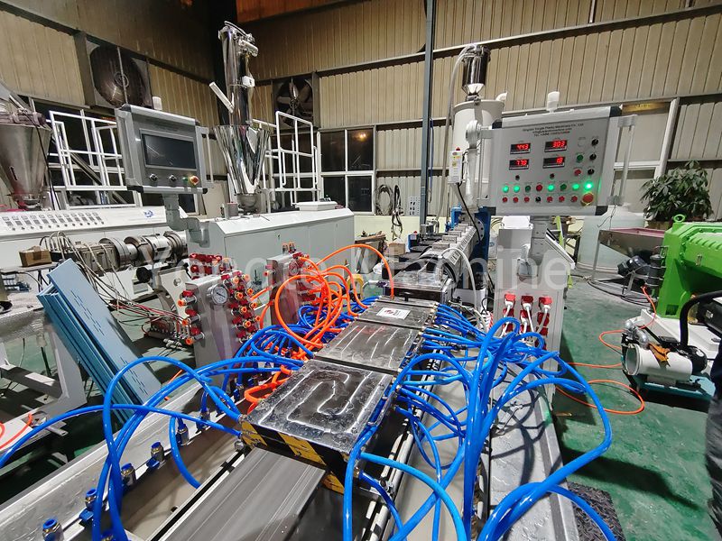Yongte Plastik Kereste Profil Ekstrüzyon Hattı başarıyla test edildi