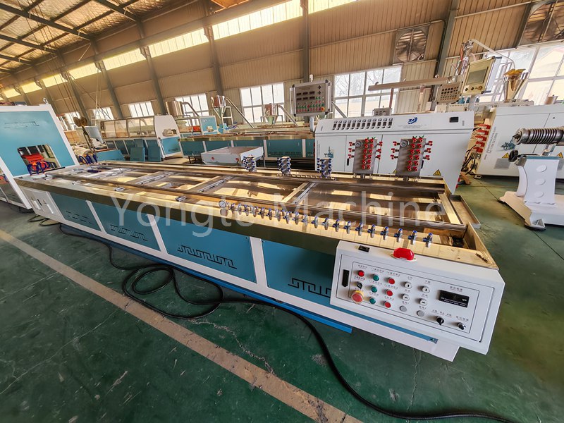 Yongte Plastik Makineler Yeni PVC Yağmur Suyu Toplama Tank Ekstrüder'i piyasaya sürdü