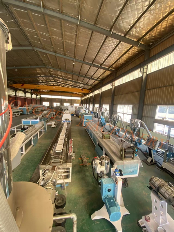 Yongte Plastik Makineler, profesyonel gücünü gösteren bir dizi yeni üretim hattını tanıttı