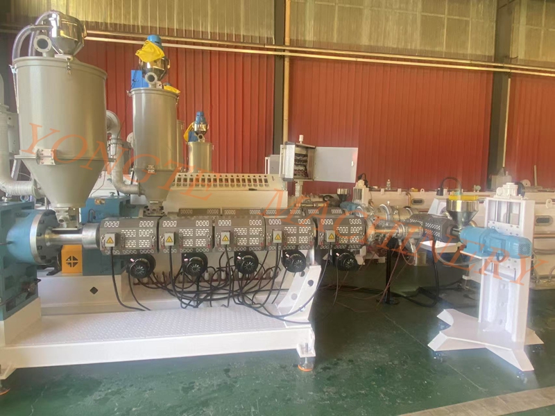 Yongte Plastik Machinery'nin PPR boru ekipmanı, mükemmel performans ve kalite ile hızlı bir şekilde verildi.