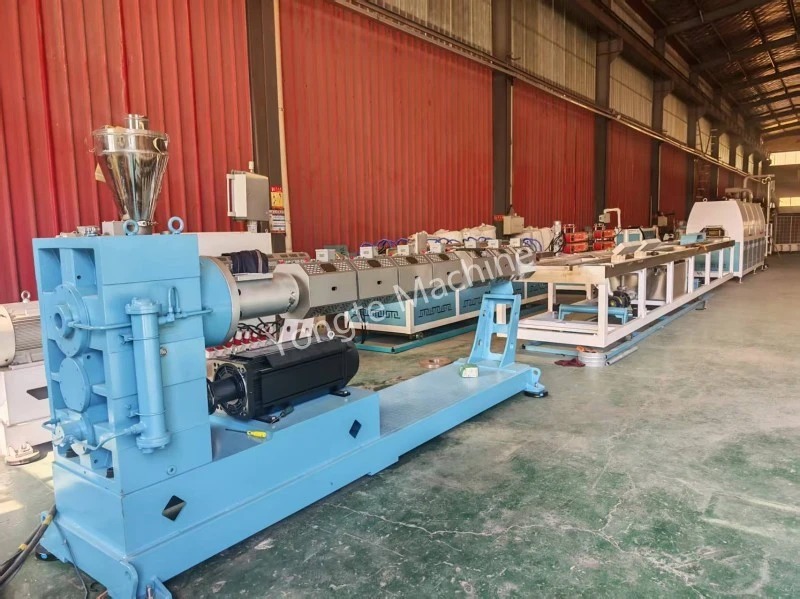 Avrupa Müşterisi için Plastik Kereste Makinesi