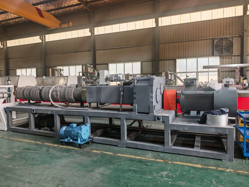WPC Levha Üretimi için 92/188 Konik Çift Vidalı Ekstruder
